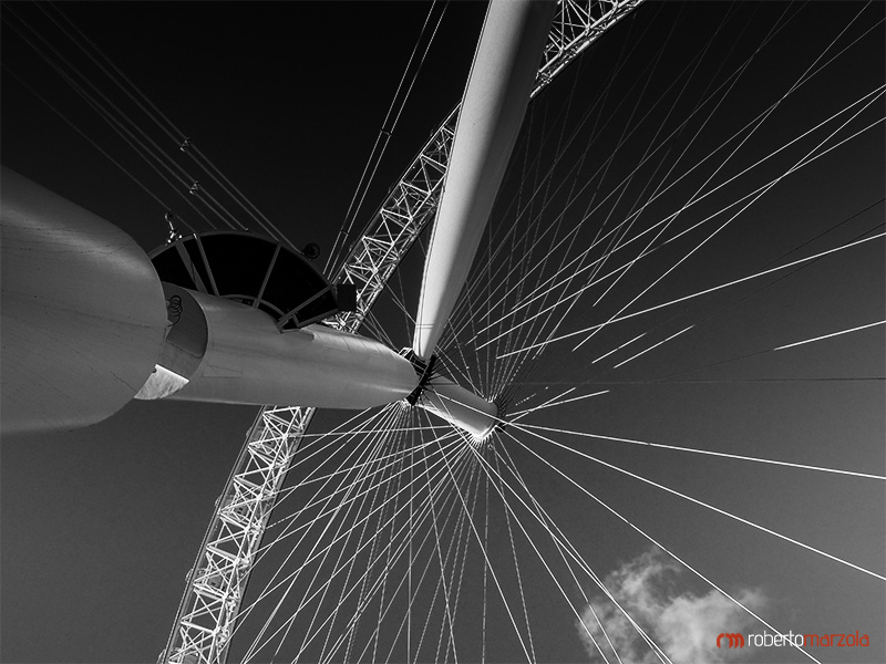 London Eye - black & white