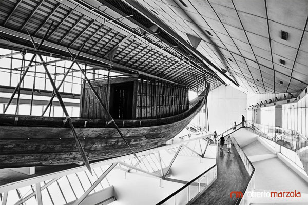 Black and White 037 - Cheops boat museum