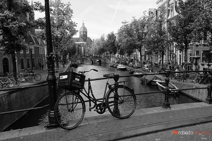 Amsterdam, ponri e bici, black and white, bianco nero 