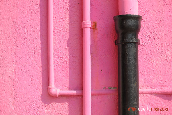Particolare abitazione  - Burano , muro rosa