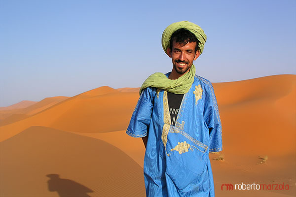 tuareg nel deserto del Sahara, Marocco